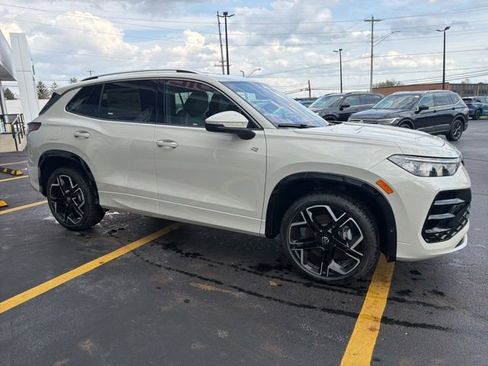 New 2026 Volkswagen Tiguan SEL R-Line AWD/4WD image 12