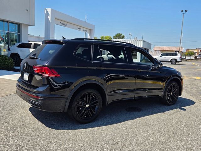 Used 2022 Volkswagen Tiguan SE R-Line FWD image 13