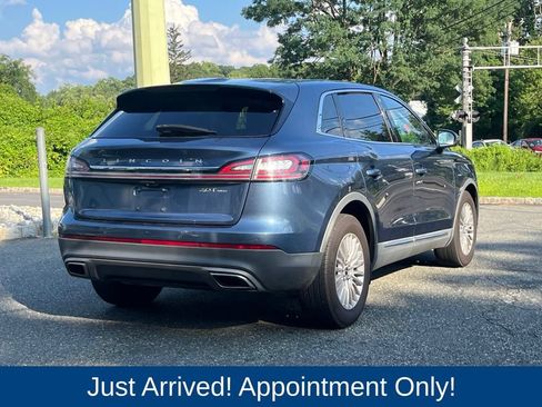 Used 2019 Lincoln Nautilus Premier AWD/4WD image 7