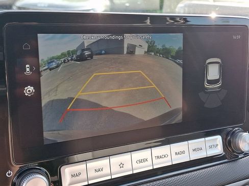 Used 2023 Hyundai Kona Limited FWD image 19