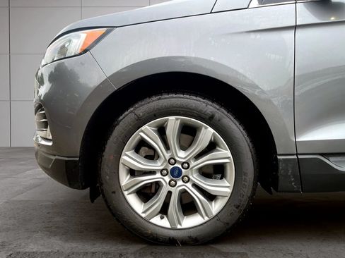 Used 2022 Ford Edge Titanium AWD/4WD image 18