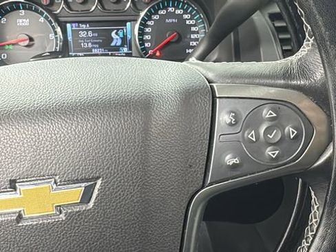 Used 2019 Chevrolet Suburban Premier image 26