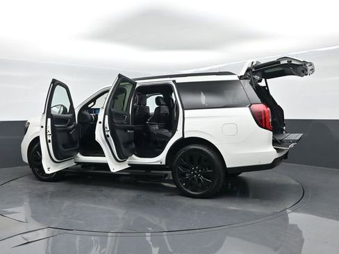 Certified 2025 Ford Expedition Platinum w/ Stealth Appearance Package AWD/4WD image 70