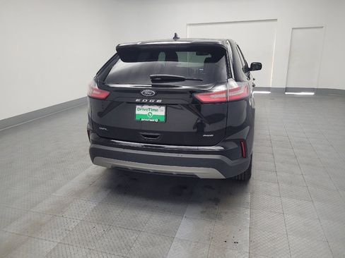 Used 2023 Ford Edge SEL image 7
