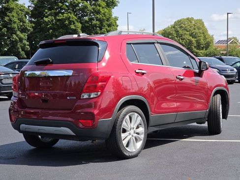 Used 2018 Chevrolet Trax Premier FWD image 24