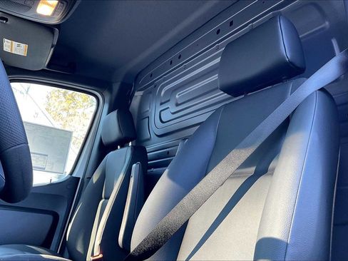 New 2025 Mercedes-Benz Sprinter 2500 image 12