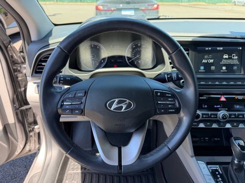 Used 2020 Hyundai Elantra Value Edition FWD image 18