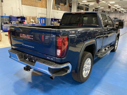 Used 2022 GMC Sierra 2500 SLE w/ SLE Value Package; AWD/4WD image 7