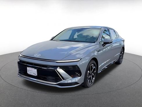 Used 2025 Hyundai Sonata SEL FWD image 7