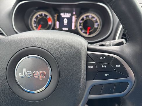 Used 2021 Jeep Cherokee Latitude Plus image 18