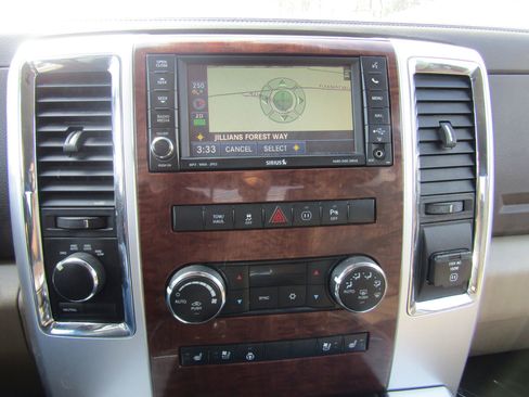 Used 2011 RAM 1500 Laramie image 29