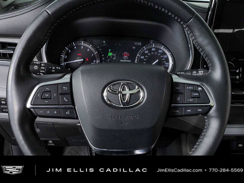 Used 2021 Toyota Highlander Platinum AWD/4WD image 8