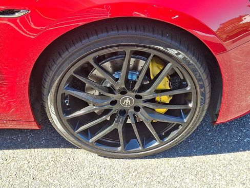 Used 2022 Maserati Ghibli F Tributo image 8