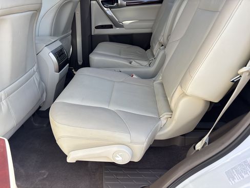 Used 2019 Lexus GX 460 Premium AWD/4WD image 16