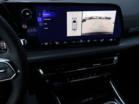 New 2026 Chevrolet Traverse LT w/ Enhanced Driving Package image 21