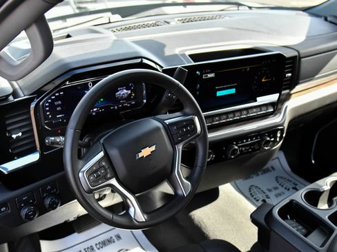 Used 2024 Chevrolet Silverado 1500 LT w/ Protection Package image 14