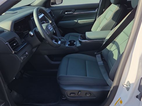 New 2026 GMC Terrain AT4 w/ Convenience Package III AWD/4WD image 9
