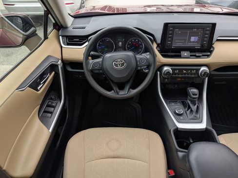 Used 2022 Toyota RAV4 XLE image 15