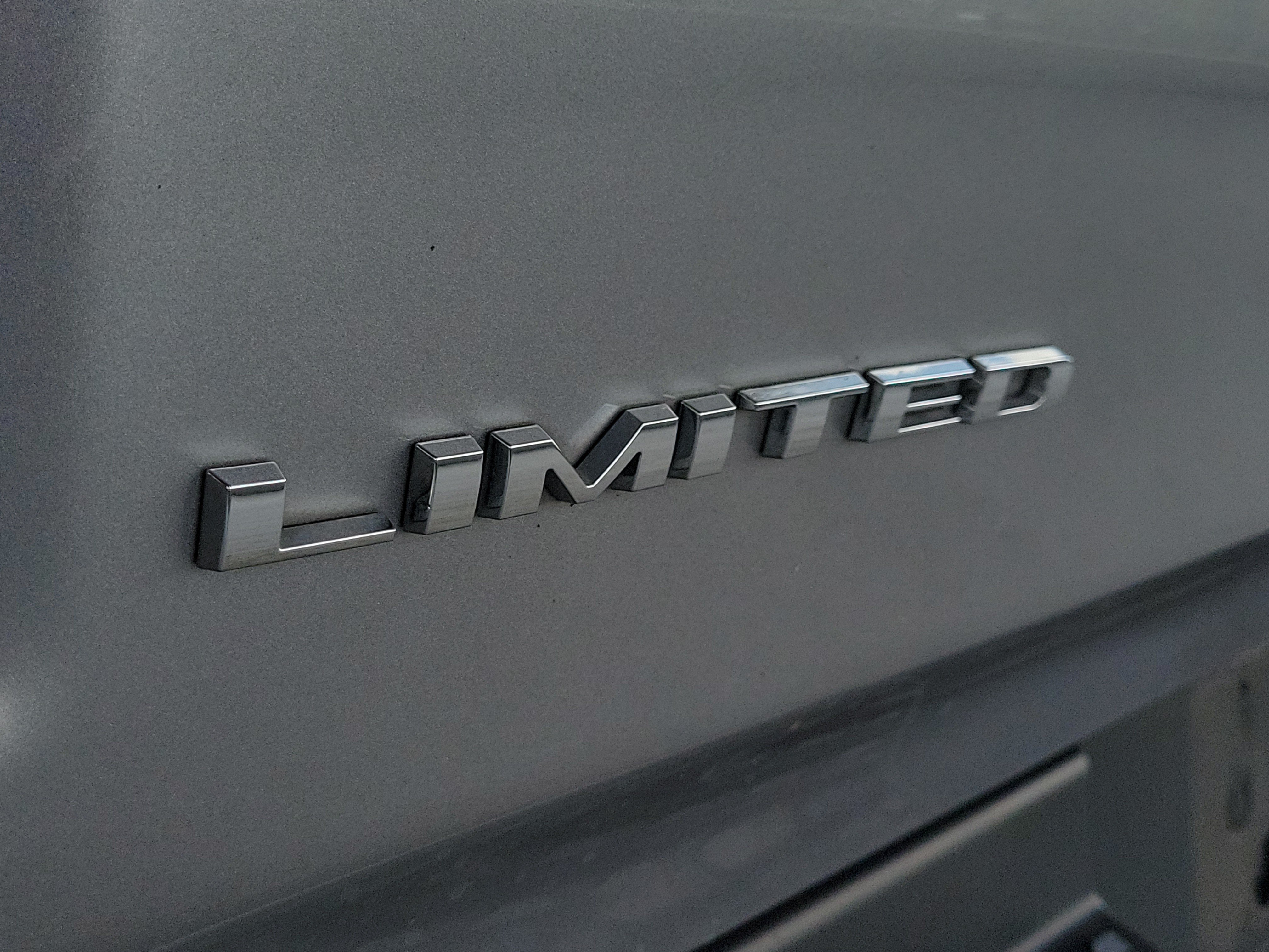 Used 2020 RAM 1500 Limited w/ Bed Utility Group RWD image 7