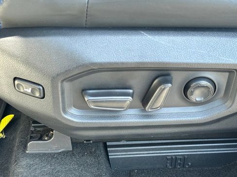 Used 2024 Toyota Tundra Platinum AWD/4WD image 21