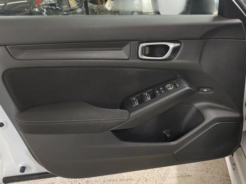 Used 2023 Honda Civic Sport image 16