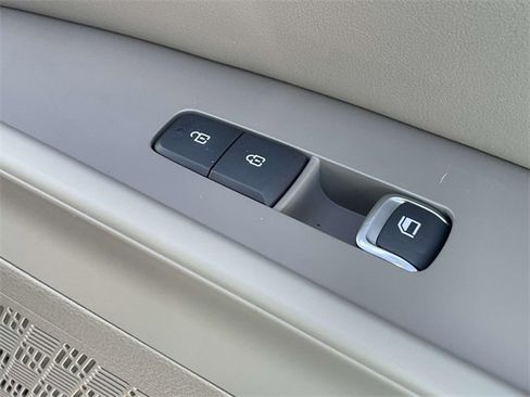 New 2026 Kia Carnival LXS image 18