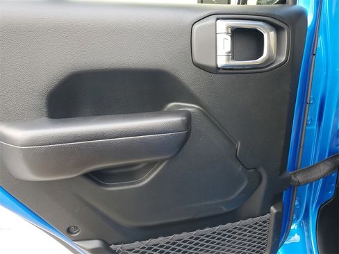 Used 2020 Jeep Gladiator Sport w/ Quick Order Package 24S image 16