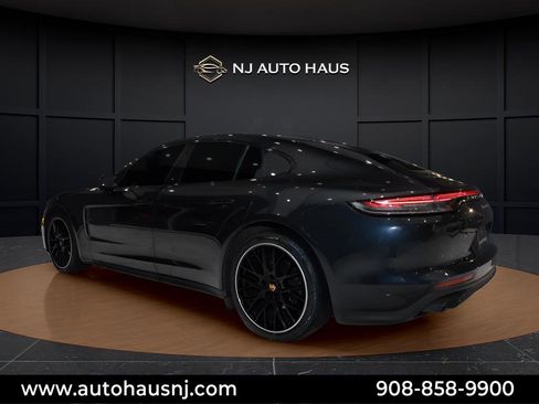Used 2023 Porsche Panamera 4 Platinum Edition image 6