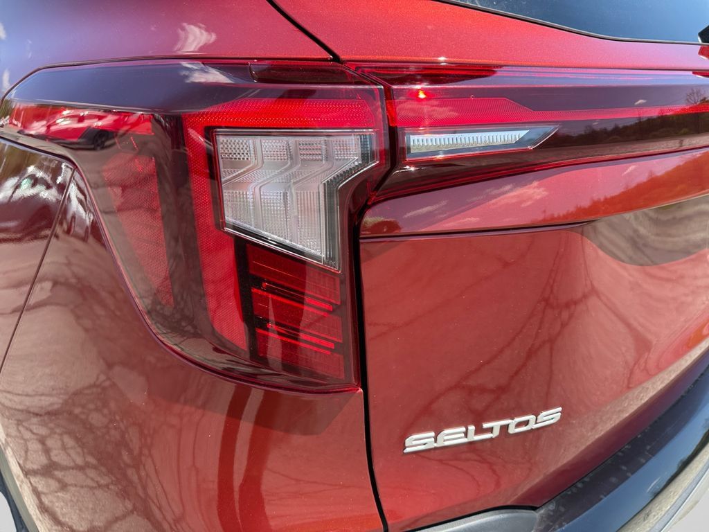 New 2026 Kia Seltos SX AWD/4WD image 21