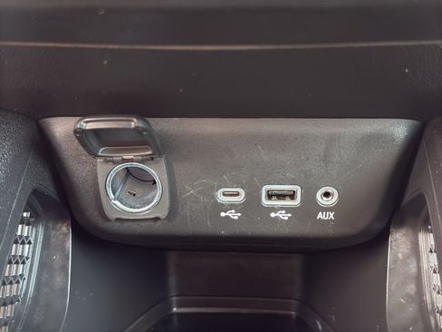 Used 2022 Chevrolet TrailBlazer LT w/ Convenience Package AWD/4WD image 27