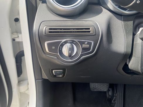 Used 2022 Mercedes-Benz GLC 300 image 18