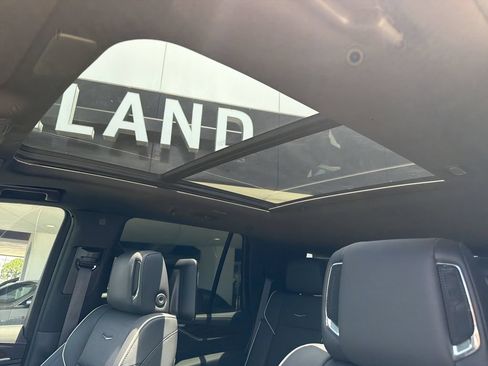 Certified 2024 Cadillac Escalade Premium Luxury AWD/4WD image 22