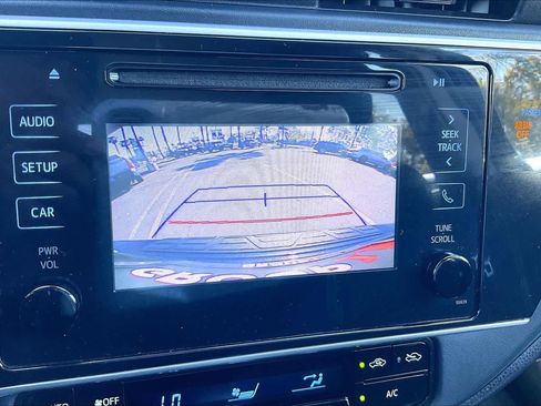 Used 2018 Toyota Corolla LE image 24