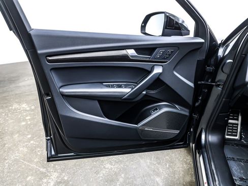 Used 2024 Audi SQ5 Premium Plus w/ Premium Plus Package image 22