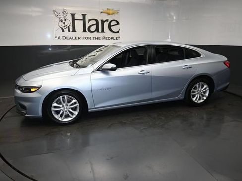 Used 2017 Chevrolet Malibu LT FWD image 28