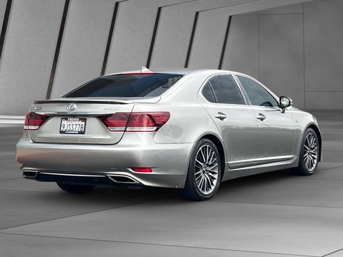 Used 2017 Lexus LS 460 F Sport w/ F Sport Package RWD image 4