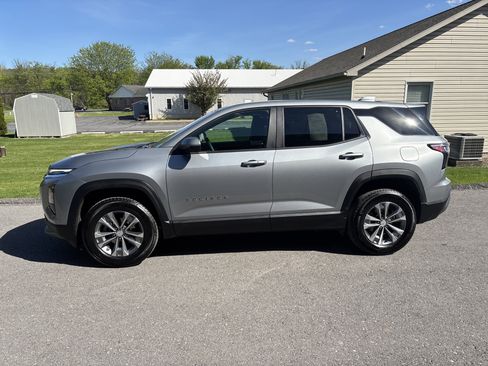 Used 2025 Chevrolet Equinox LT AWD/4WD image 7