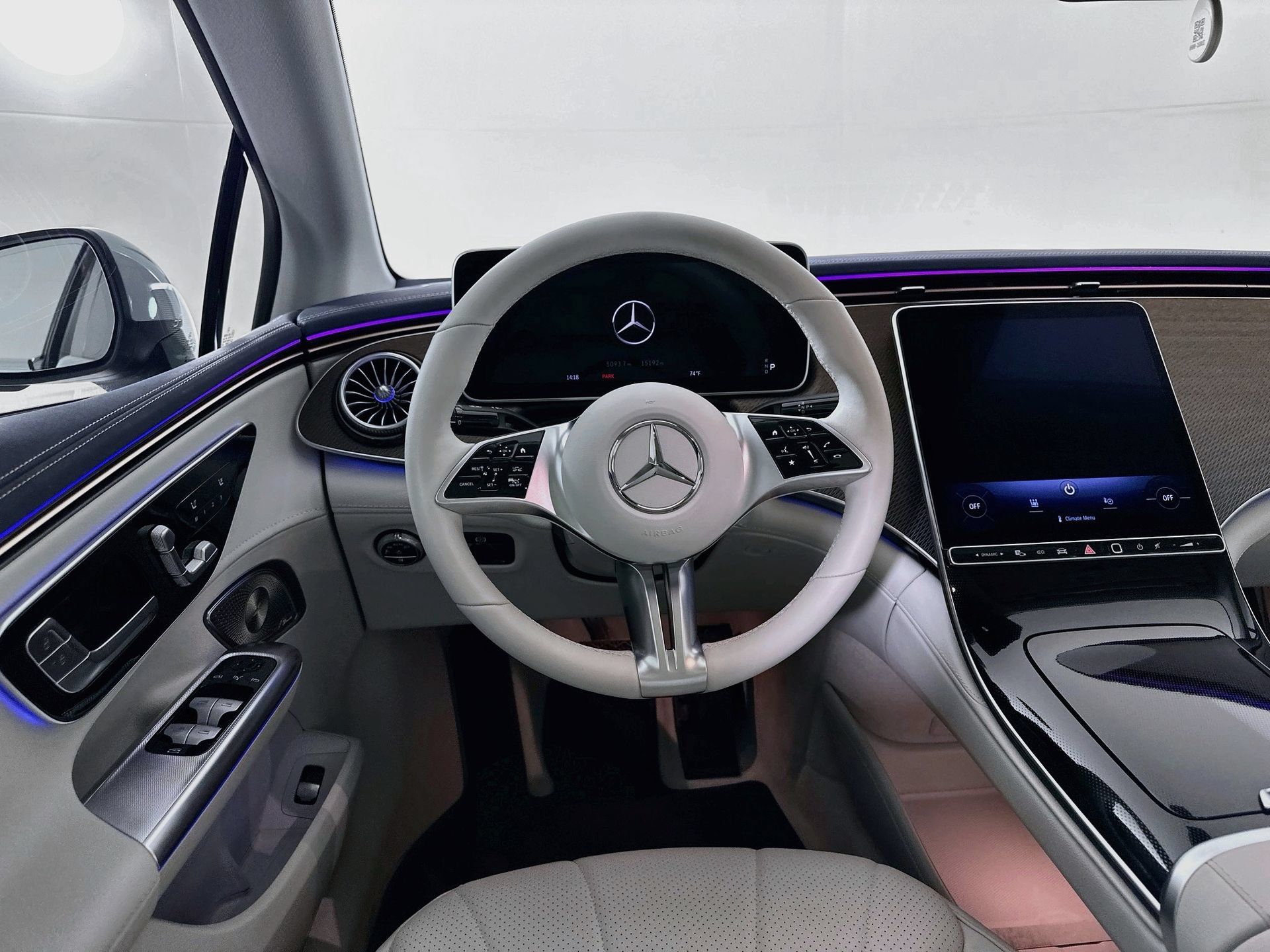 Used 2023 Mercedes-Benz EQE 350+ 4MATIC Sedan image 25