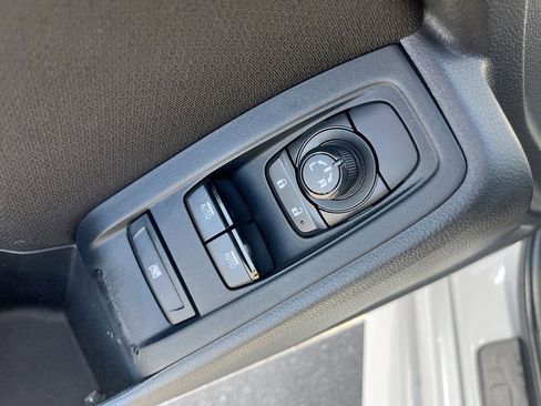 Used 2022 Toyota GR86 RWD image 17
