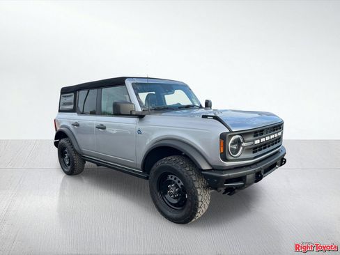 Used 2023 Ford Bronco Black Diamond AWD/4WD image 8