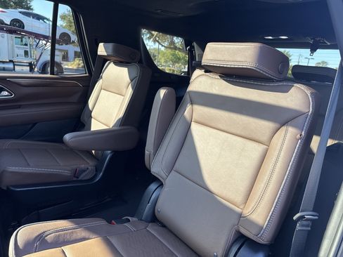 Used 2024 Chevrolet Tahoe High Country image 25