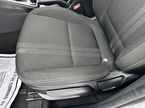 Used 2022 Hyundai Venue SEL w/ Cargo Package image 17