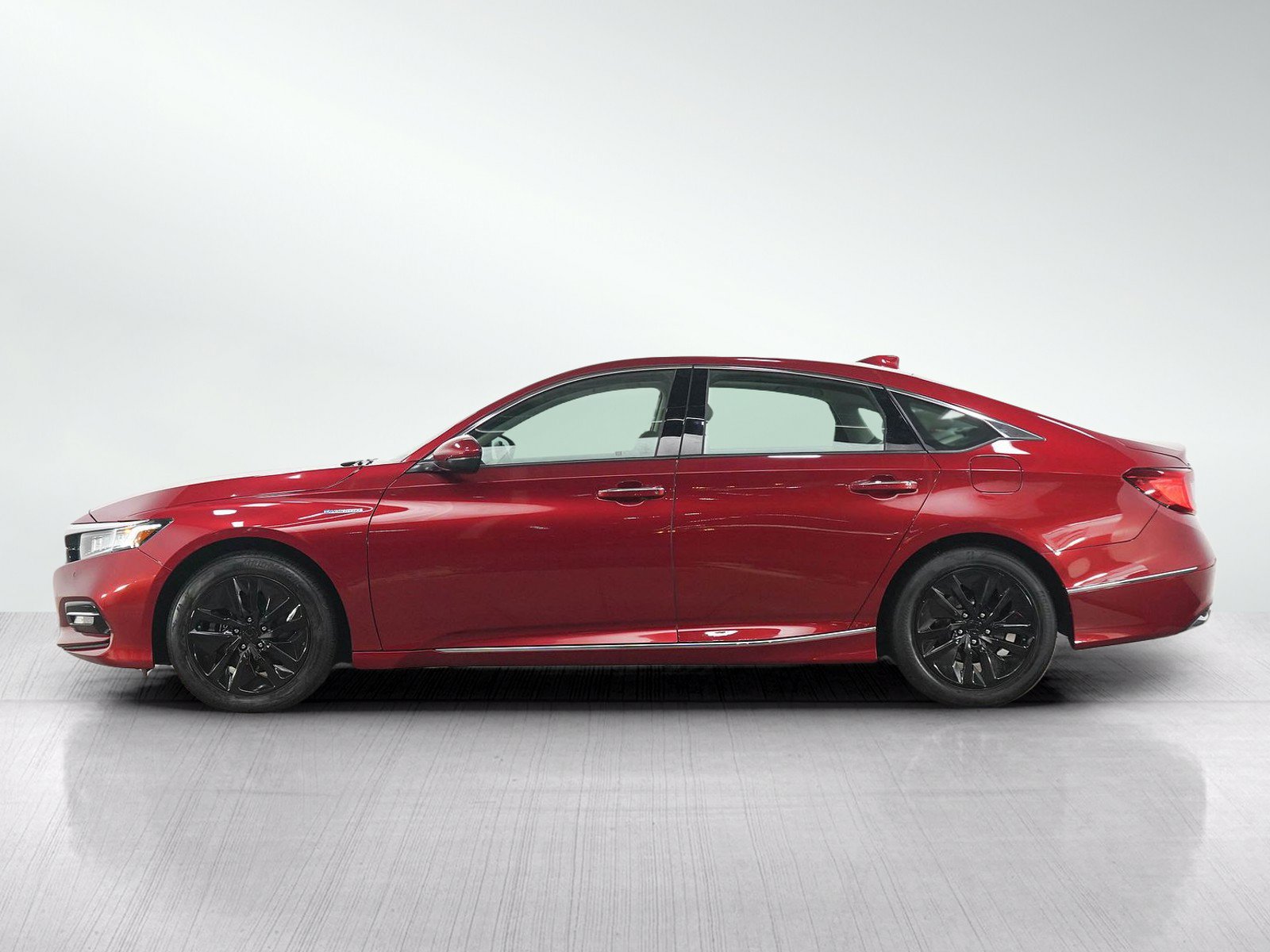 Used 2018 Honda Accord Touring image 2