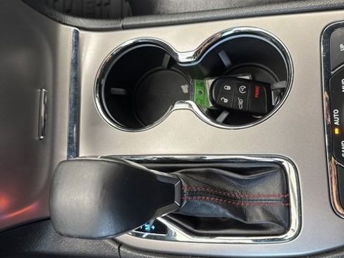 Used 2019 Jeep Grand Cherokee Trailhawk w/ Trailhawk Luxury Group image 27