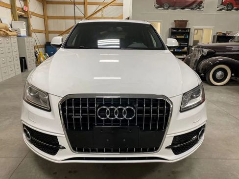 Used 2017 Audi Q5 2.0T Premium Plus w/ Technology Package image 2