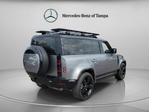 Used 2024 Land Rover Defender 110 X-Dynamic SE image 3