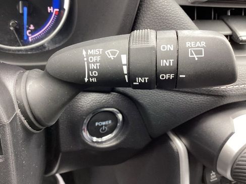 Used 2025 Toyota RAV4 XLE image 18