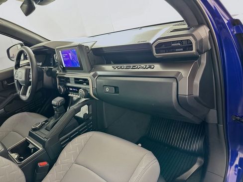 Certified 2025 Toyota Tacoma SR5 image 28