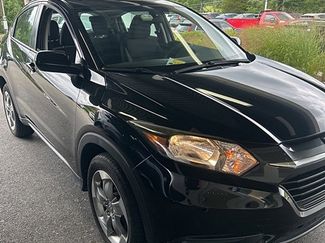Used 2018 Honda HR-V LX image 1