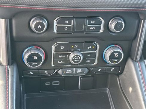 Used 2023 Chevrolet Suburban RST image 34